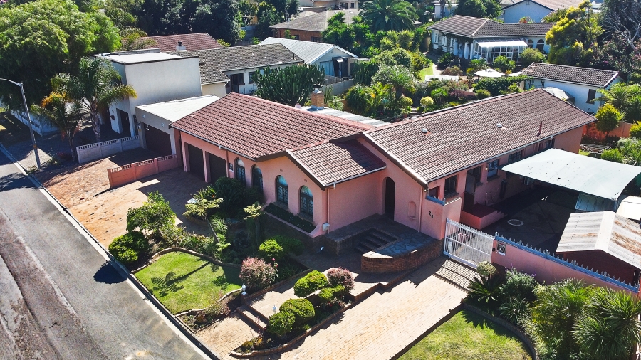 4 Bedroom Property for Sale in Morgenster Heights Western Cape